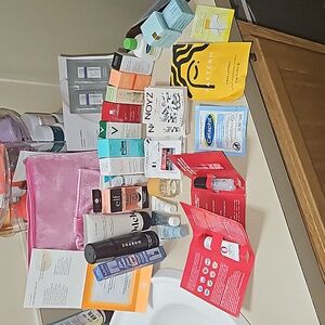 Variety 30 piece set- makeup/skincare/bodycare/haircare/perfume, and free pouch